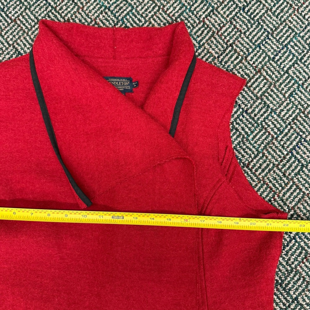 Beautiful Pendleton Vest - Picture 3 of 6
